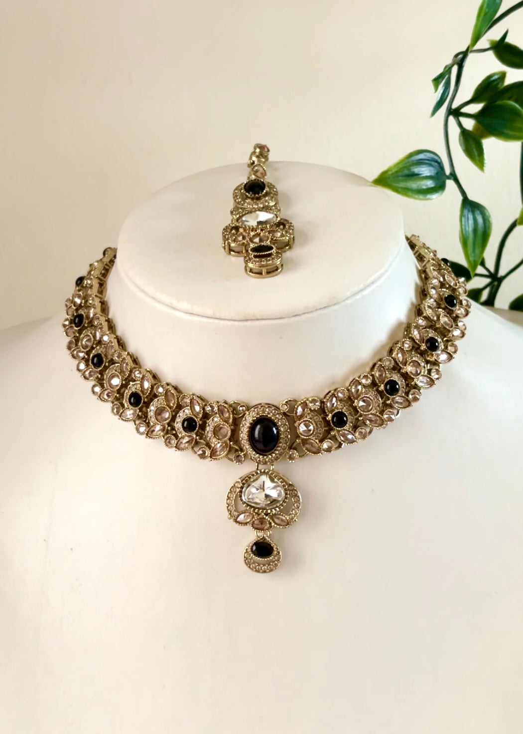 RIYA - Necklace Set