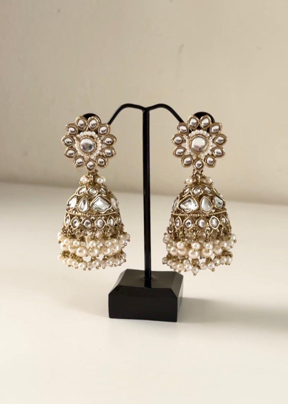 LEHAR - White Statement Jhumka