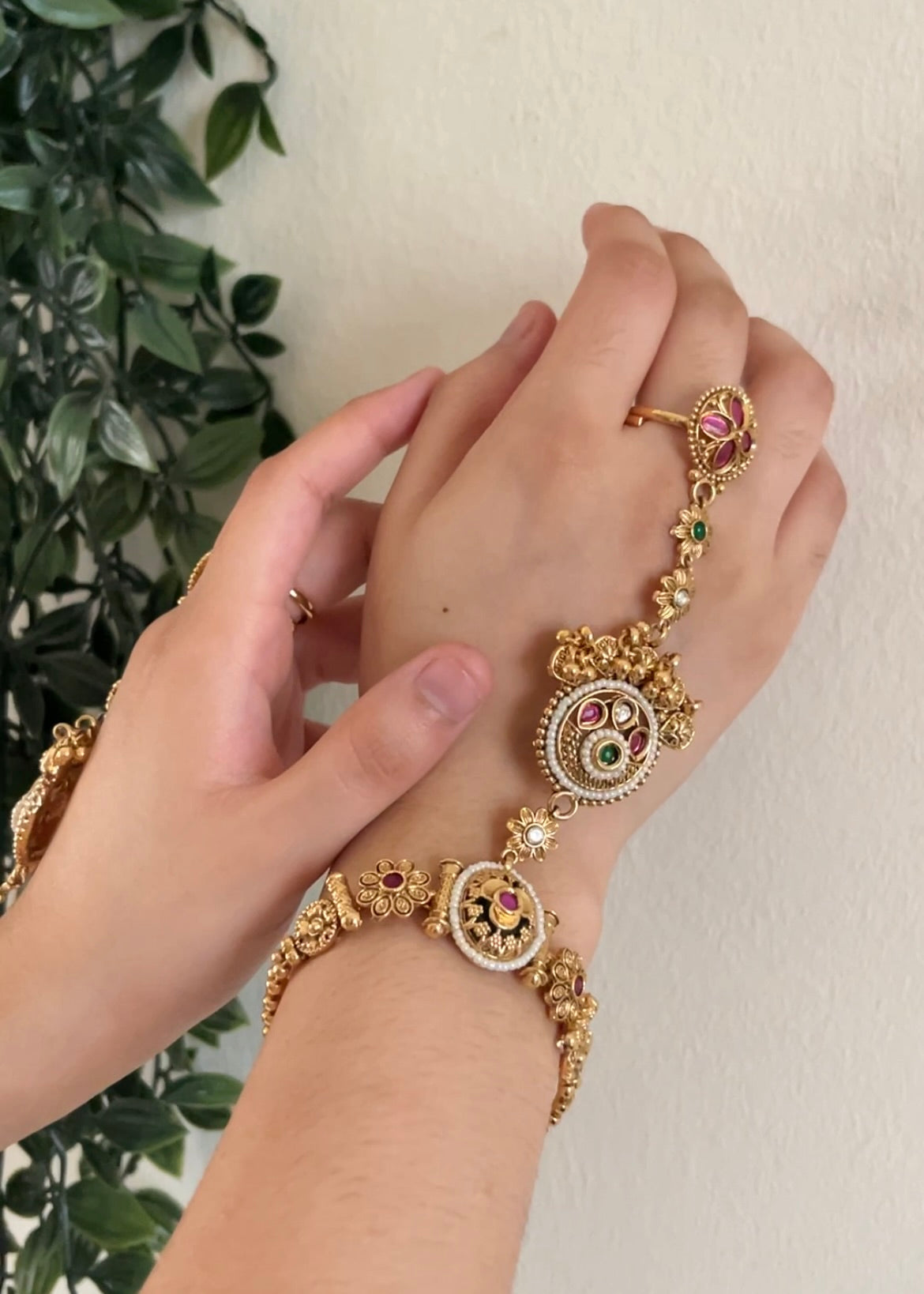 SHELA - Heritage-Inspired Hathphool (pair)