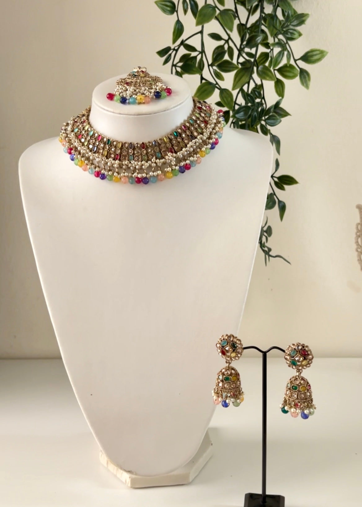 OVIYA - Necklace Set
