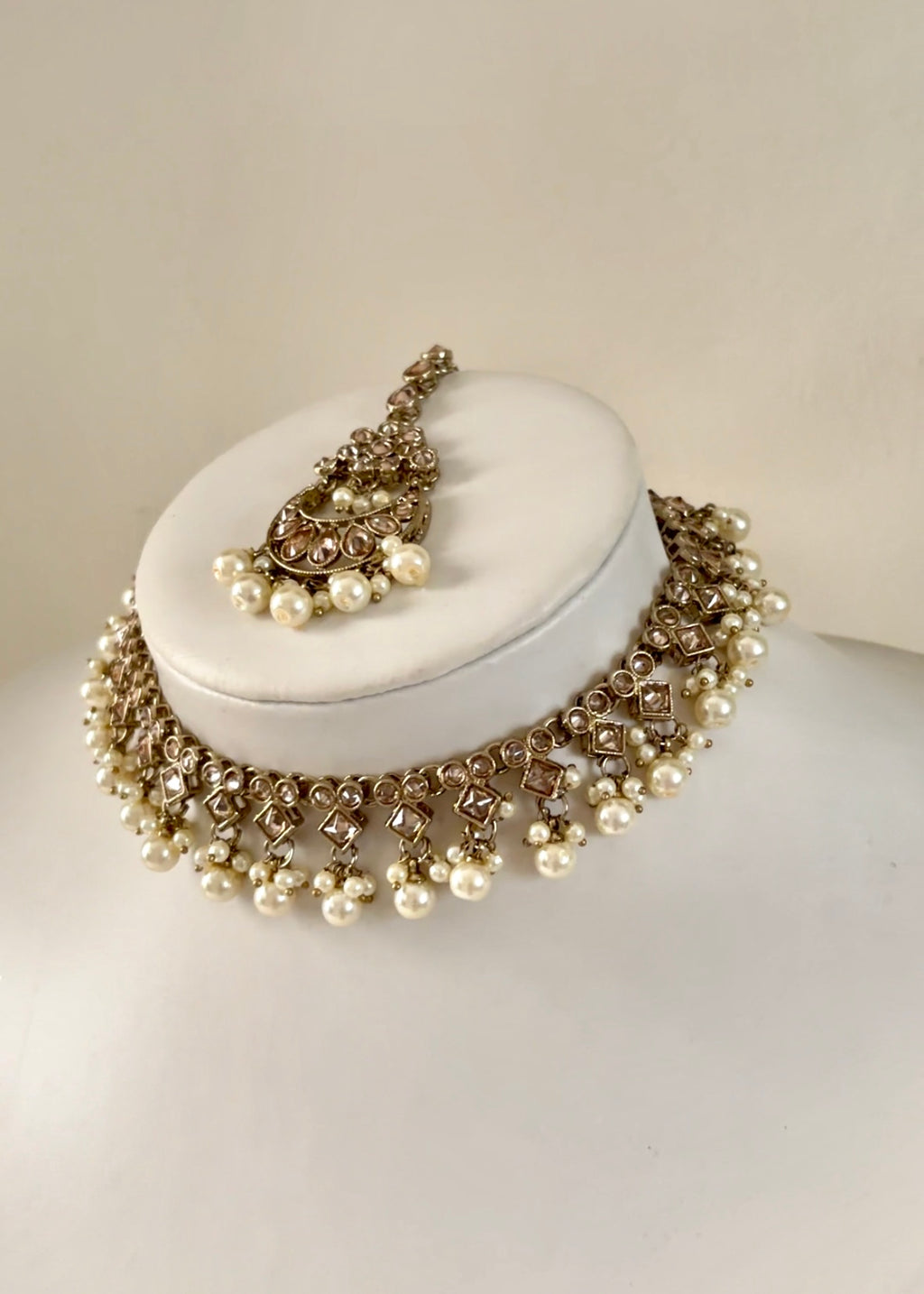 KAJAL - Gold Neckline Set