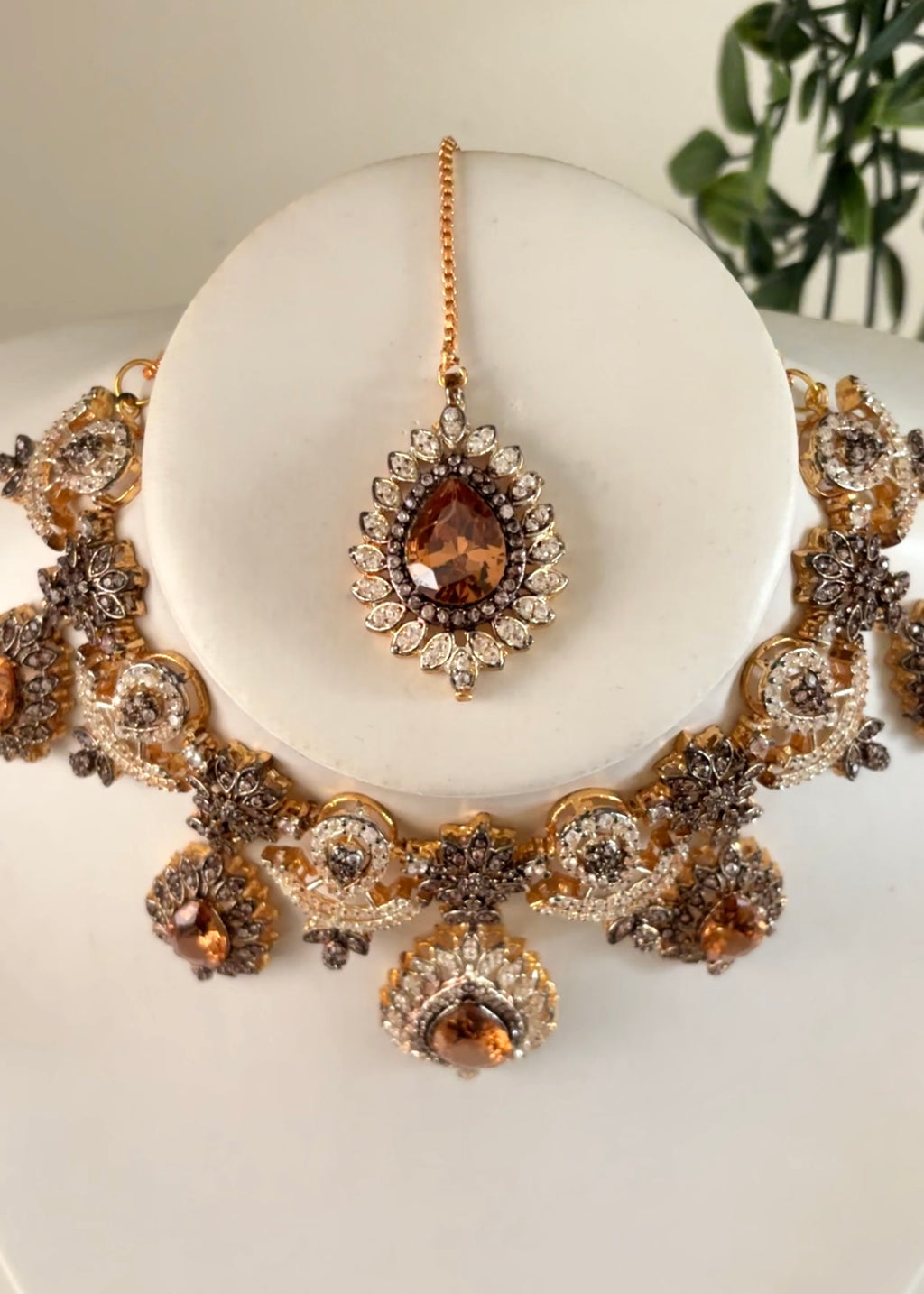 EMERALD - Silver Necklace Set