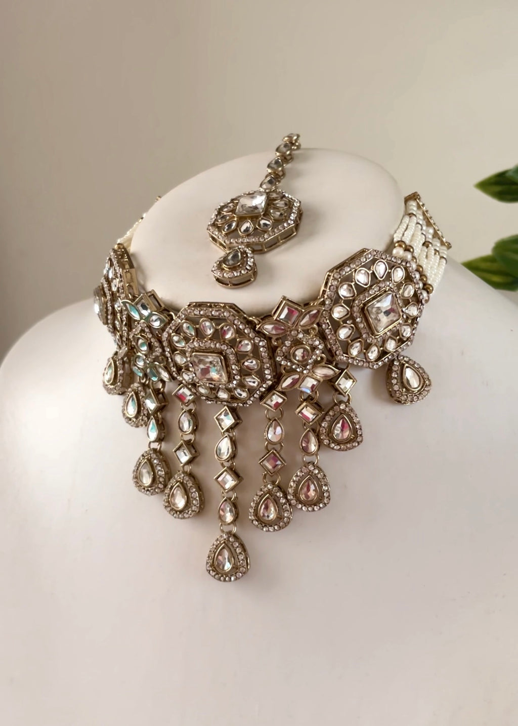 ONA - Kundan Choker Set
