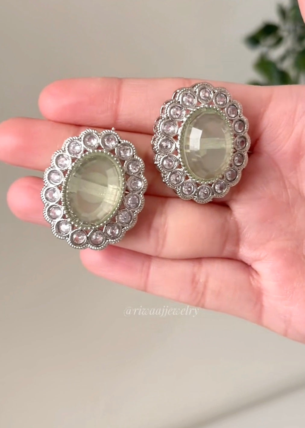 DIMA - Studs