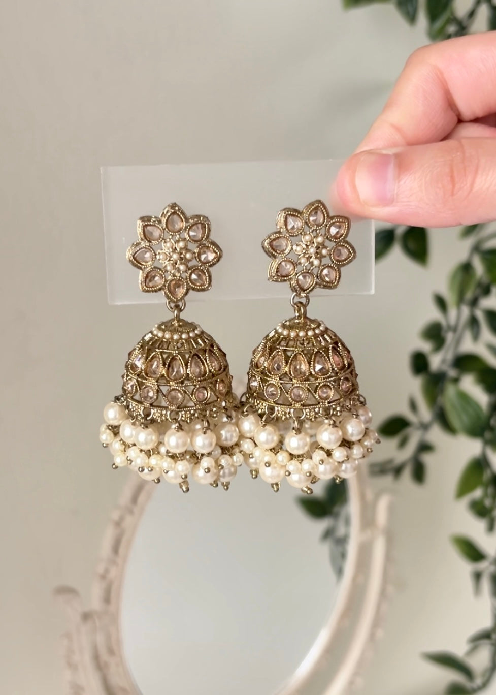 SABOOR - Golden Jhumka