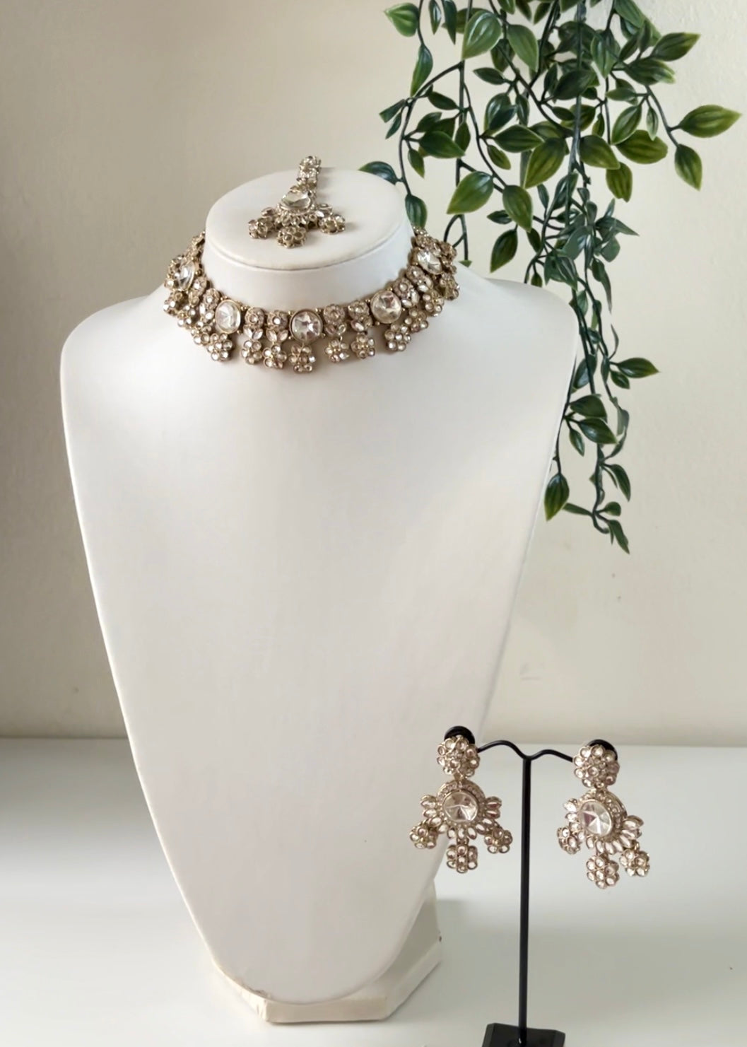 EZHIL -  Necklace Set