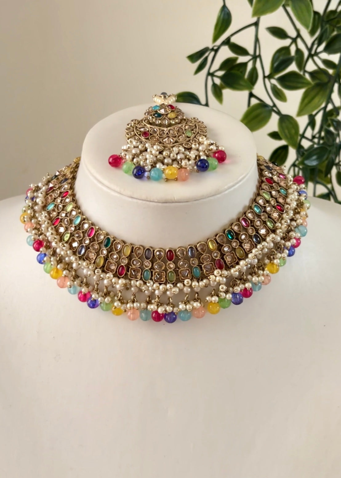 OVIYA - Necklace Set