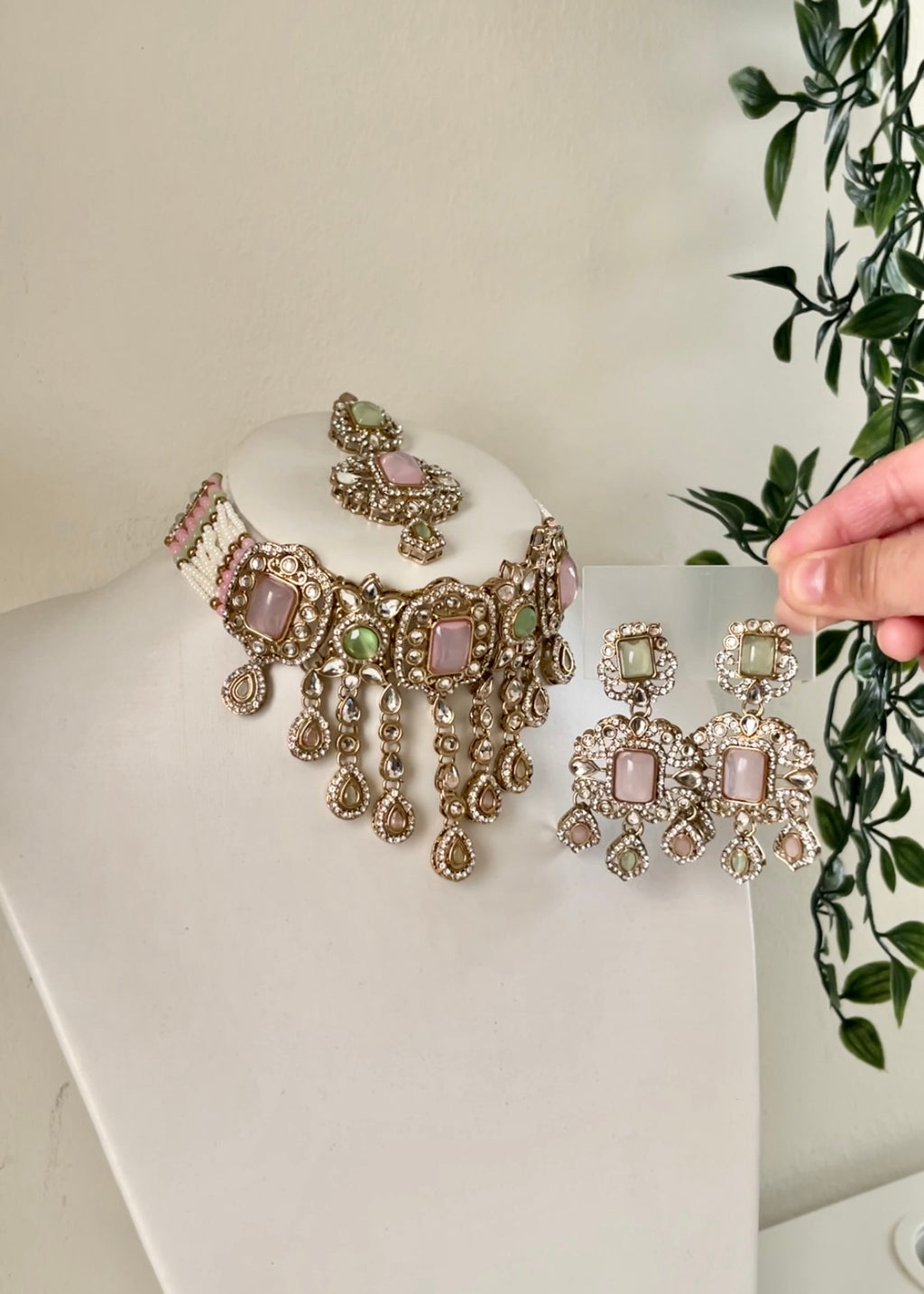 NEW - MIRAL - Kundan Choker Set