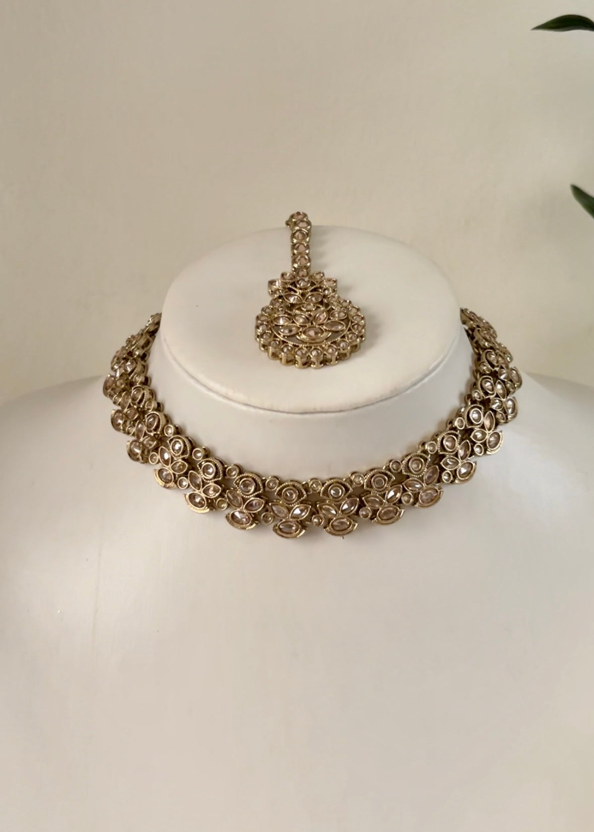 LEYLA - Gold Necklace Set