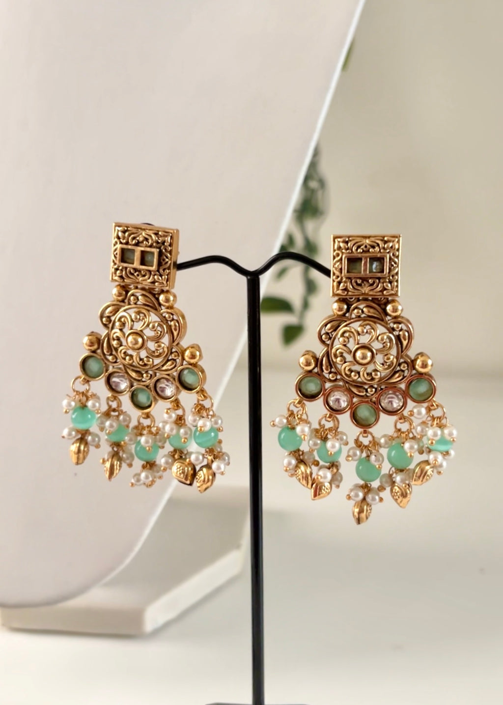 AMIRA - Heritage Gold Plated Necklace/Choker Set