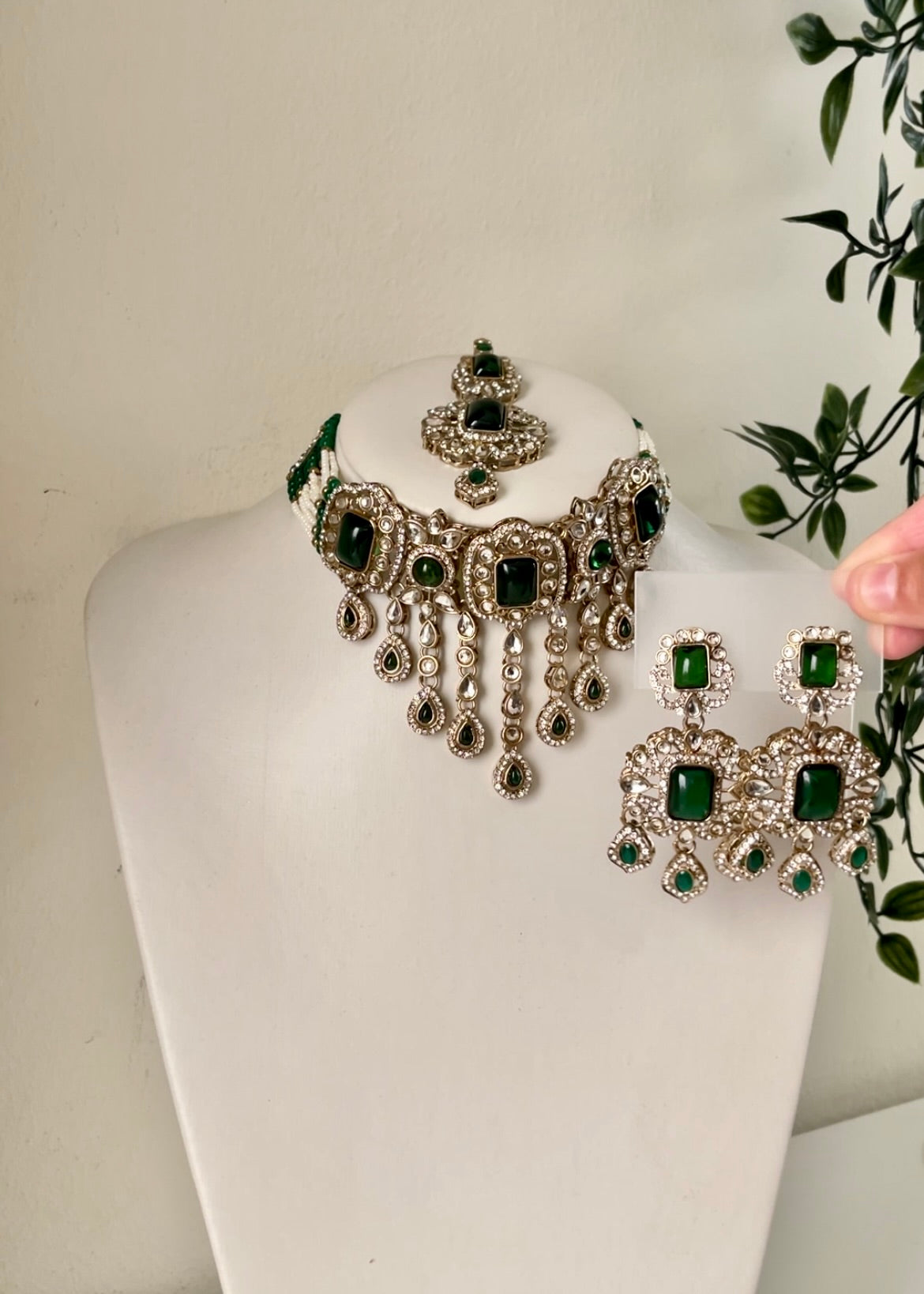 NEW - MIRAL - Kundan Choker Set
