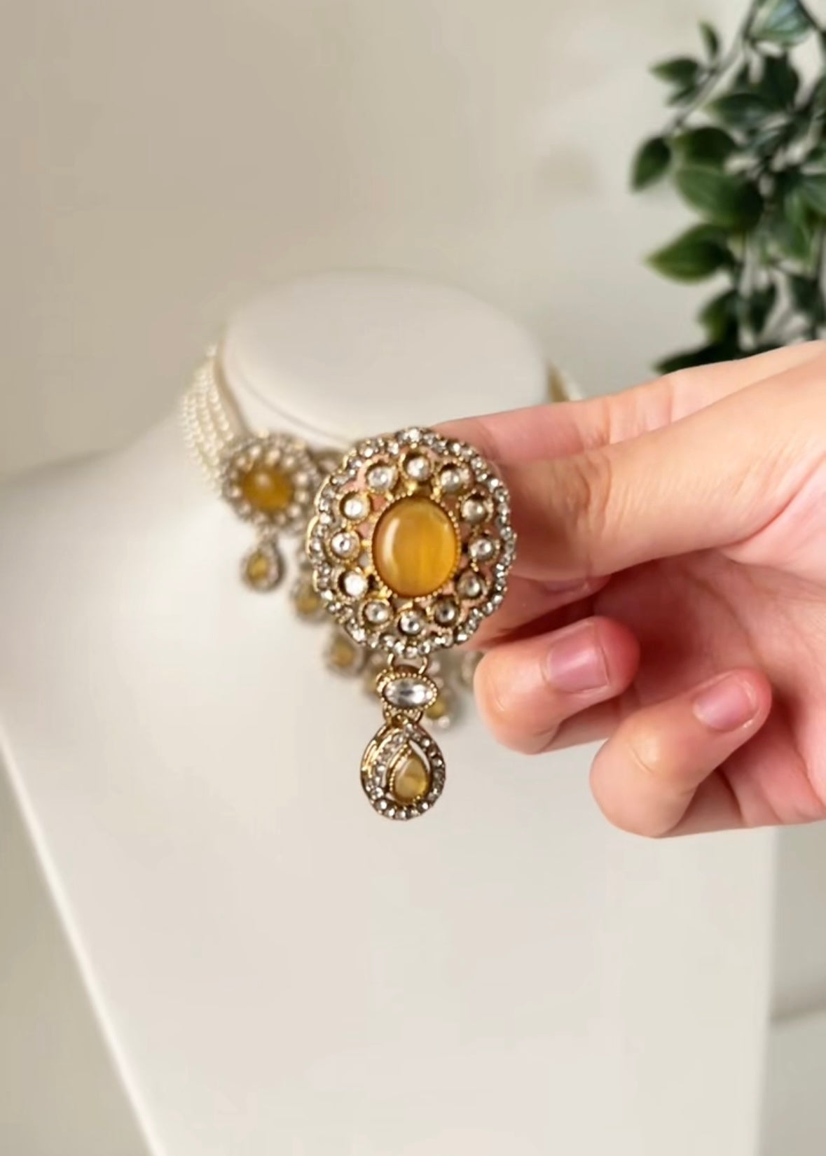 GHAZAL - Choker Set