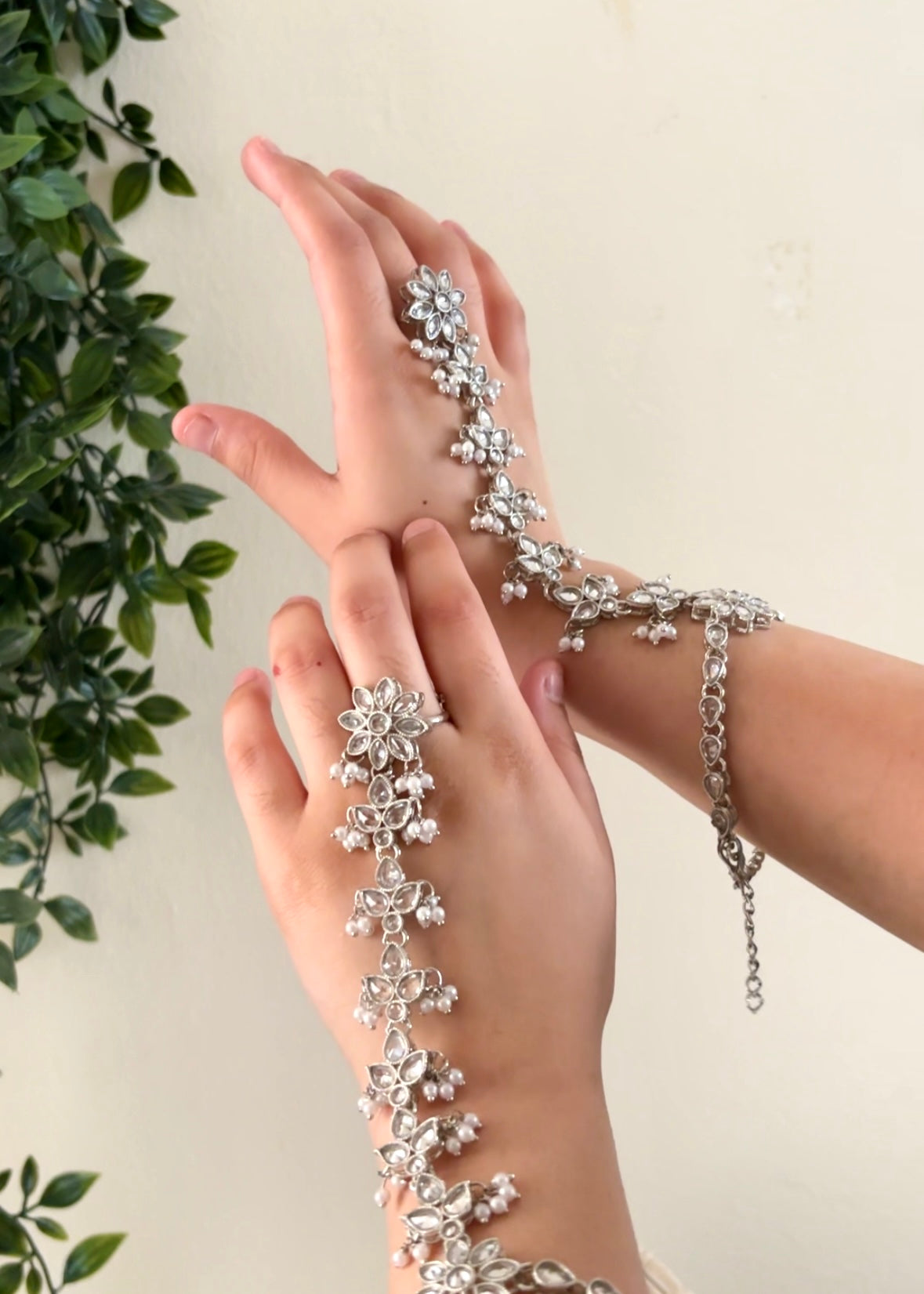 Silver Hathphool (Pair)