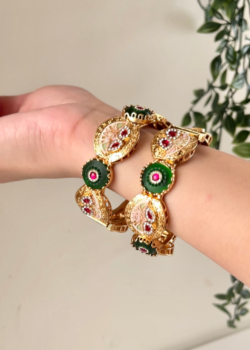 SAANVI - Gold Plated Bangles