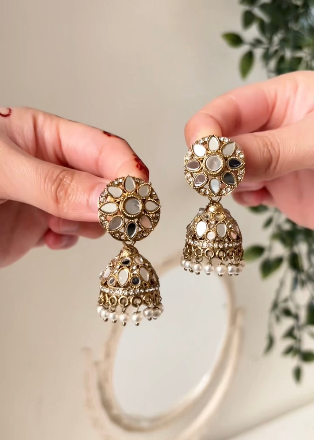 AINA - Jhumka Tikka Set