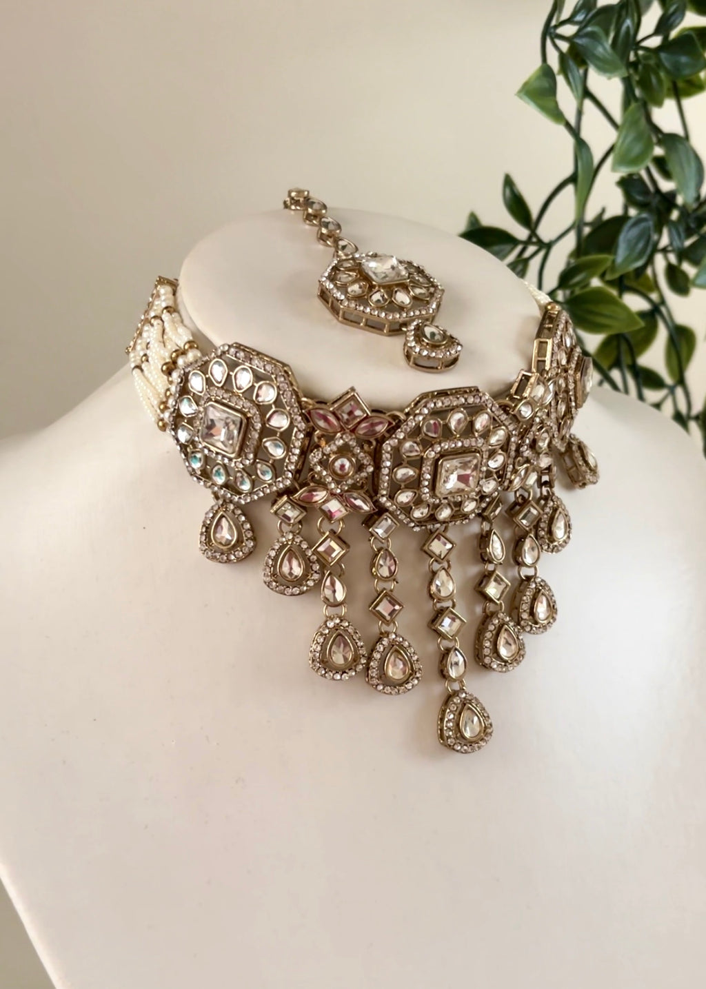 ONA - Kundan Choker Set