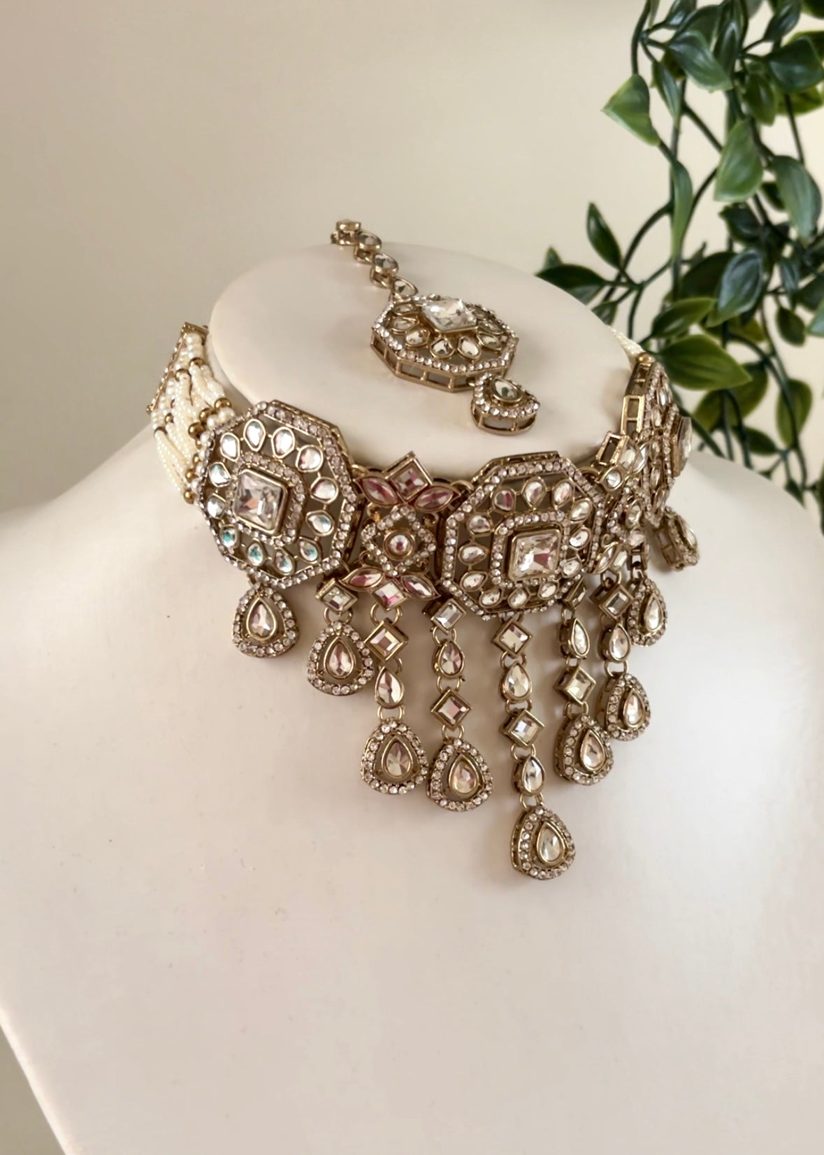 ONA - Kundan Choker Set