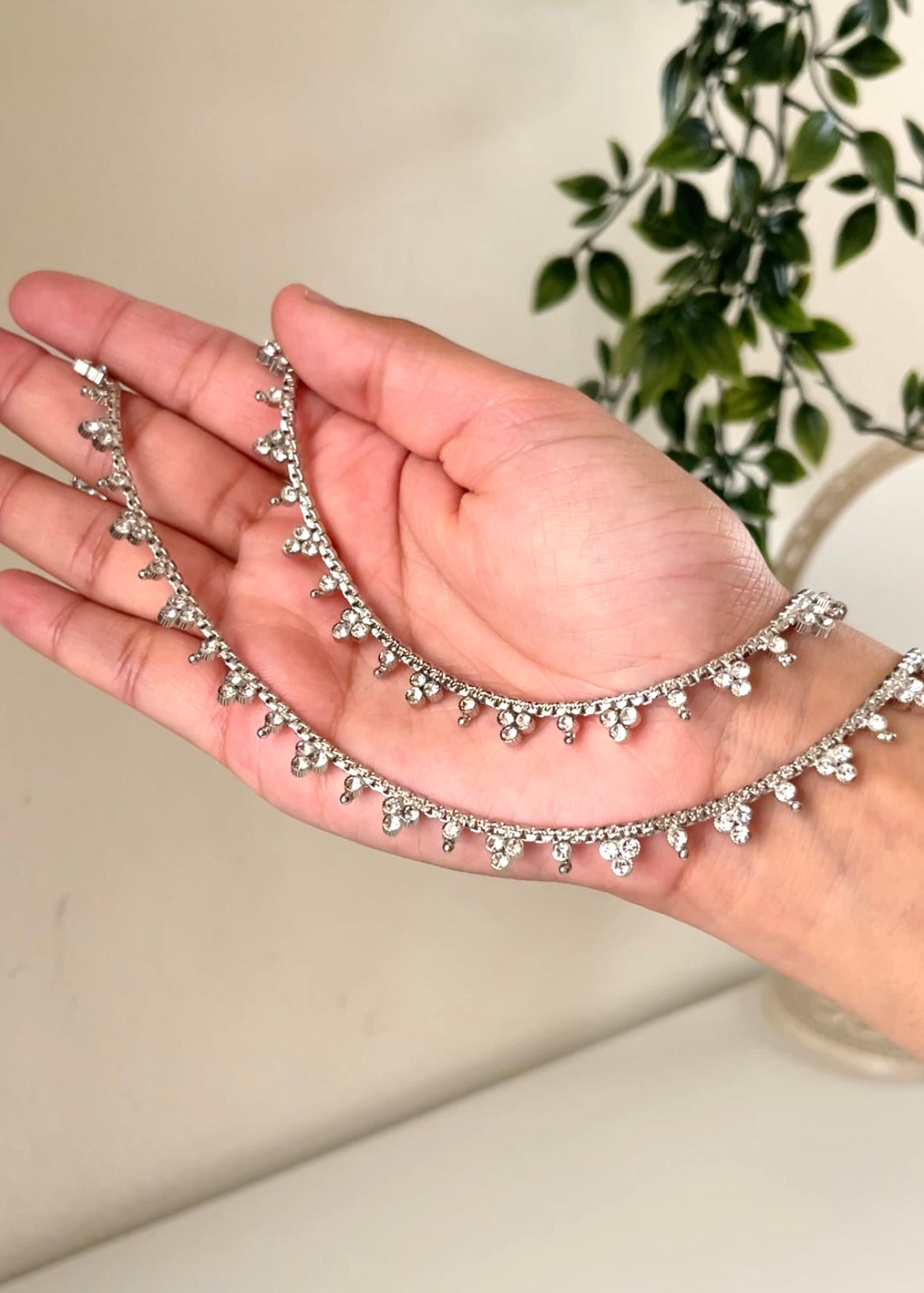 KISHMISH - Sleek Anklets