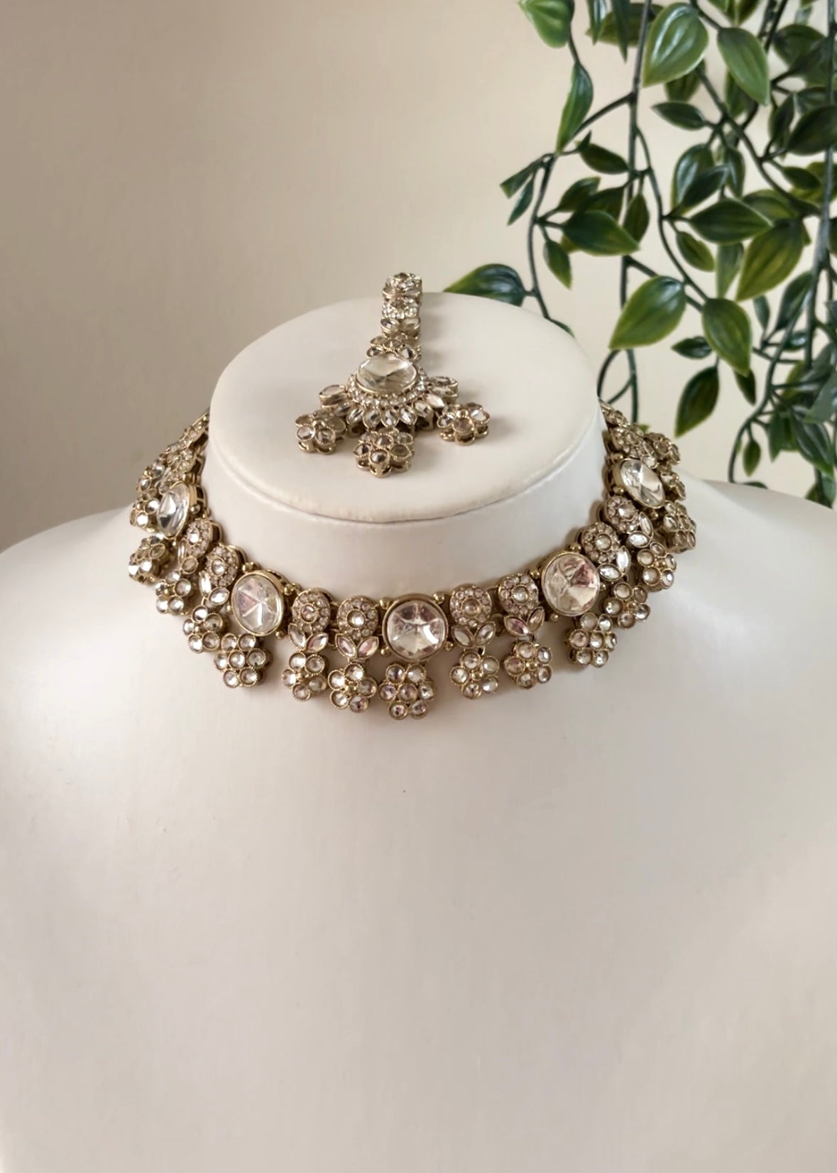 EZHIL -  Necklace Set