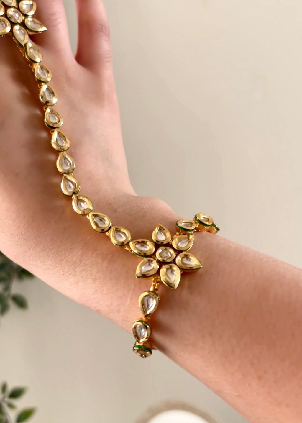 Kundan Hathphool