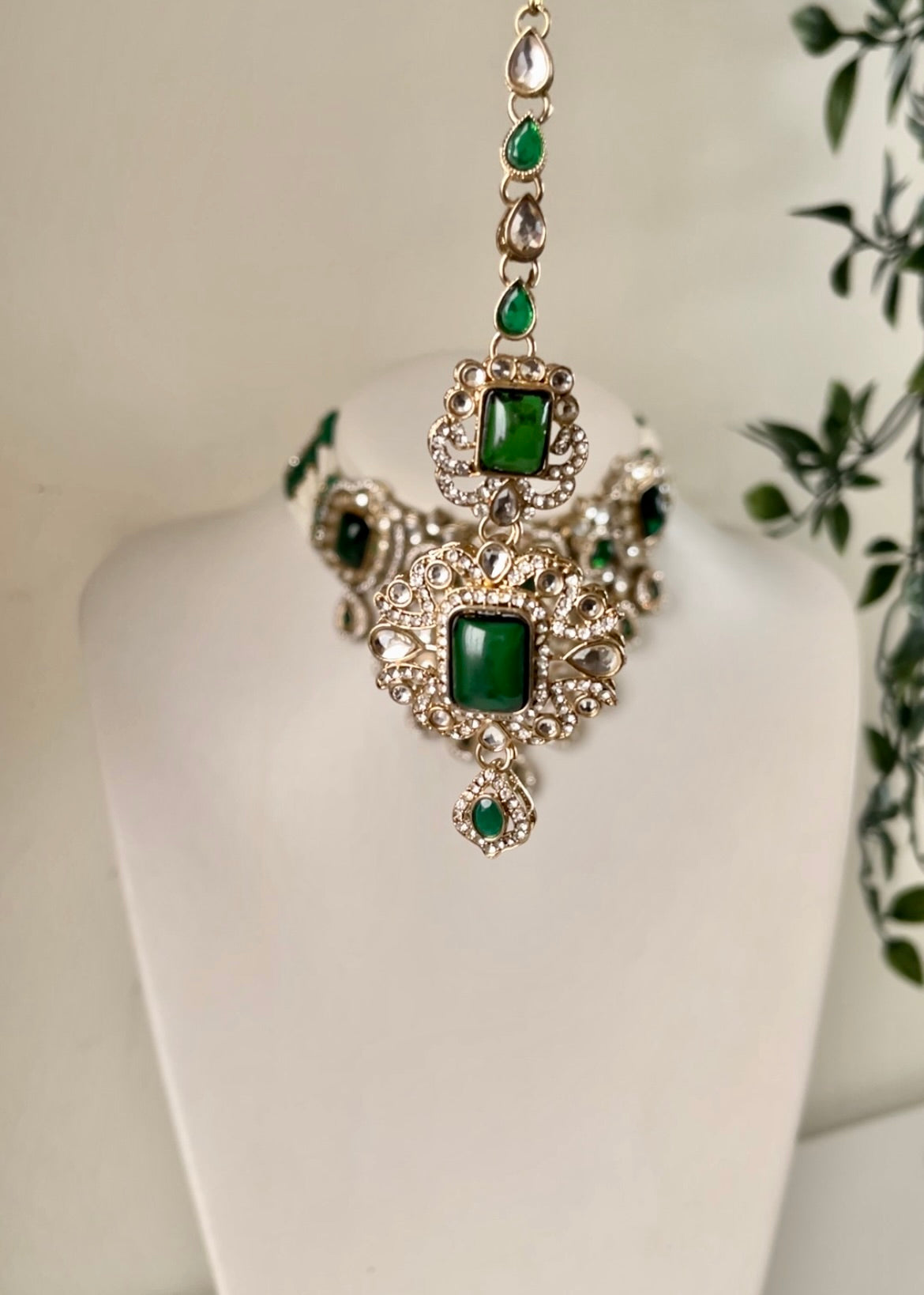 NEW - MIRAL - Kundan Choker Set