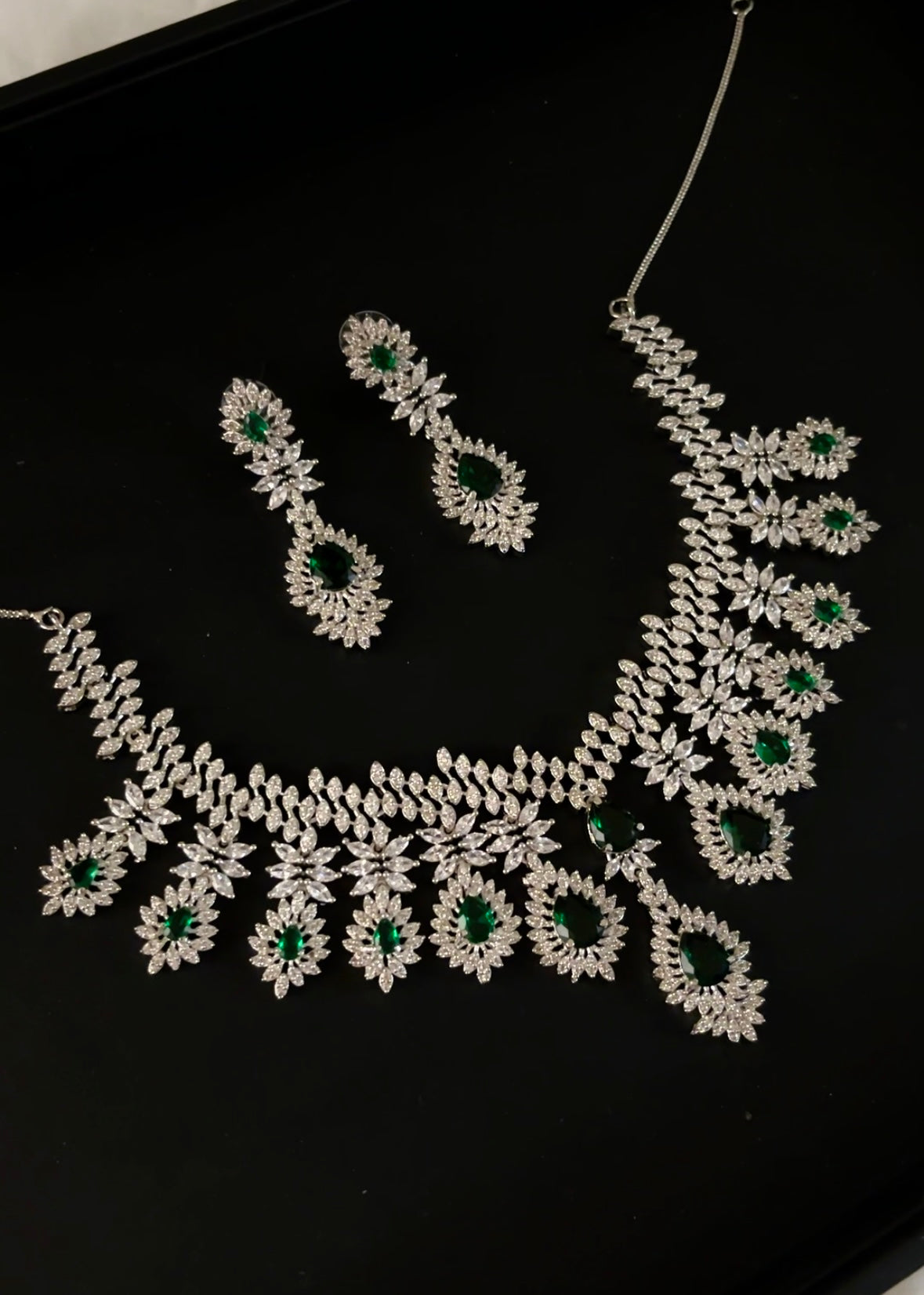 AD Silver Emerald Necklace Set