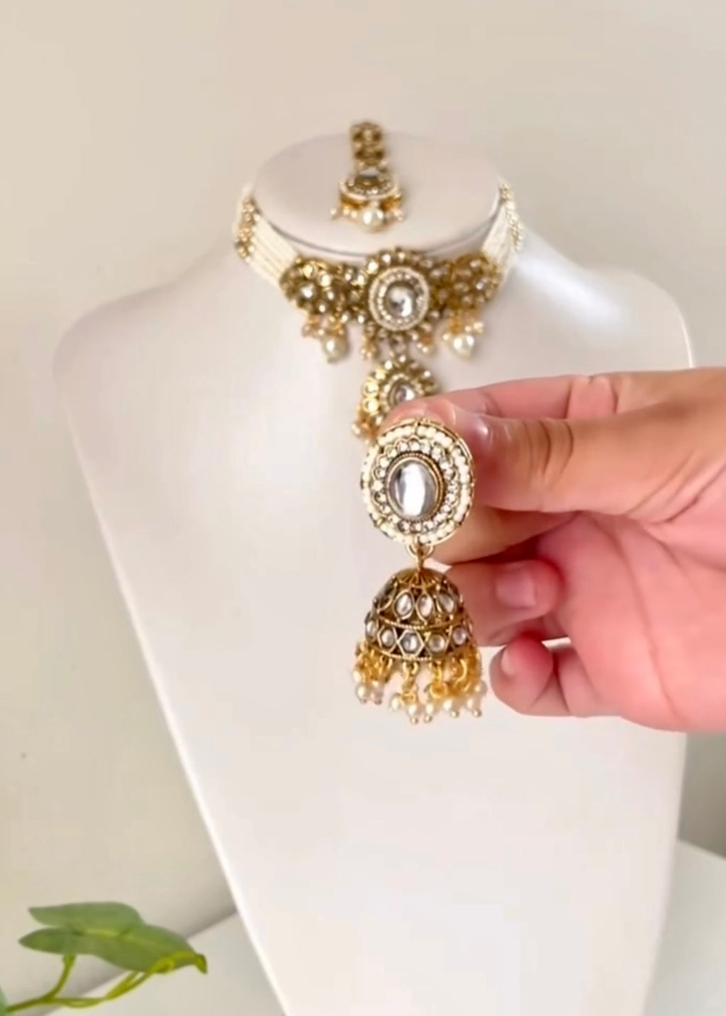 MALAIKA - Kundan Choker Set