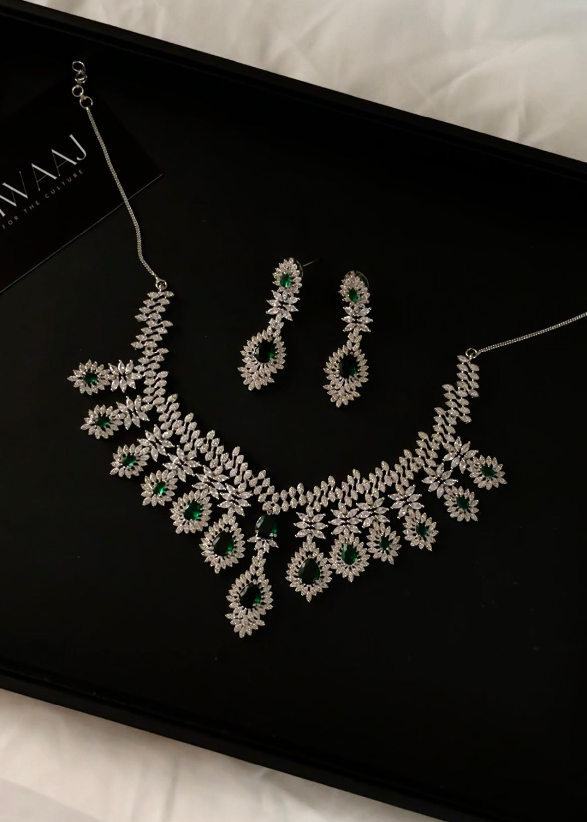 AD Silver Emerald Necklace Set
