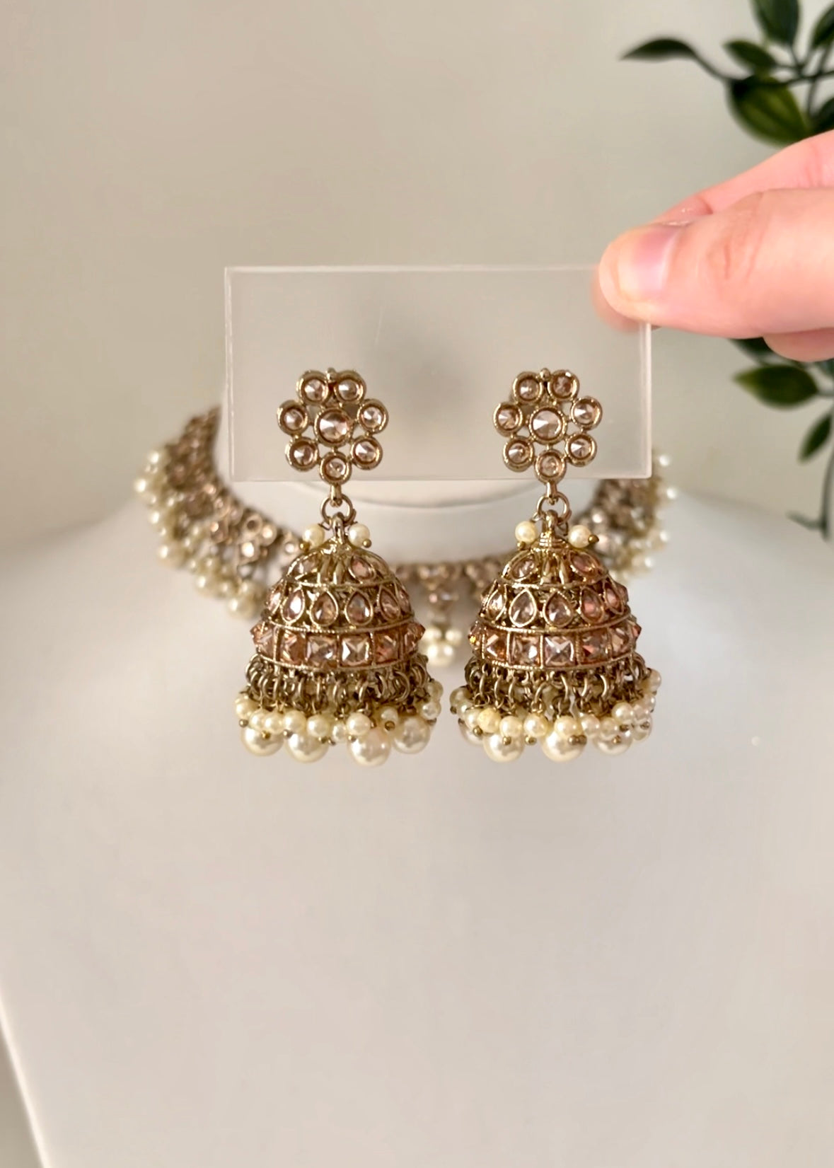 KAJAL - Gold Neckline Set