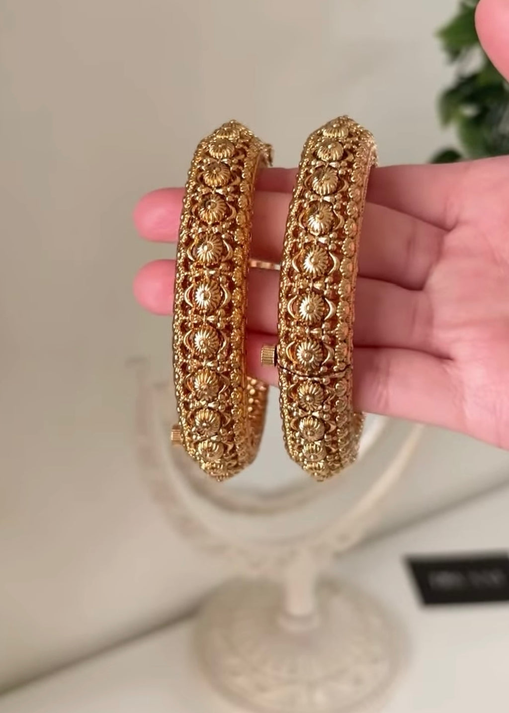 RIDHA - Gold Plated Bangles
