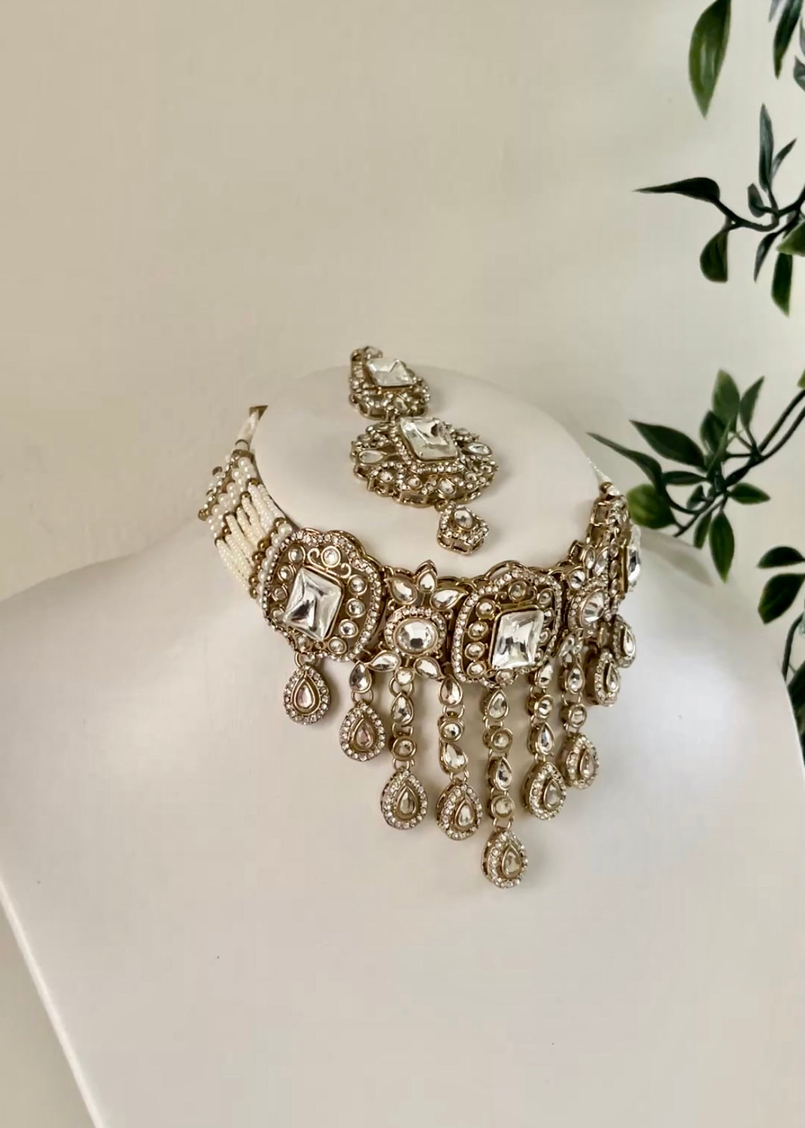 NEW - MIRAL - Kundan Choker Set