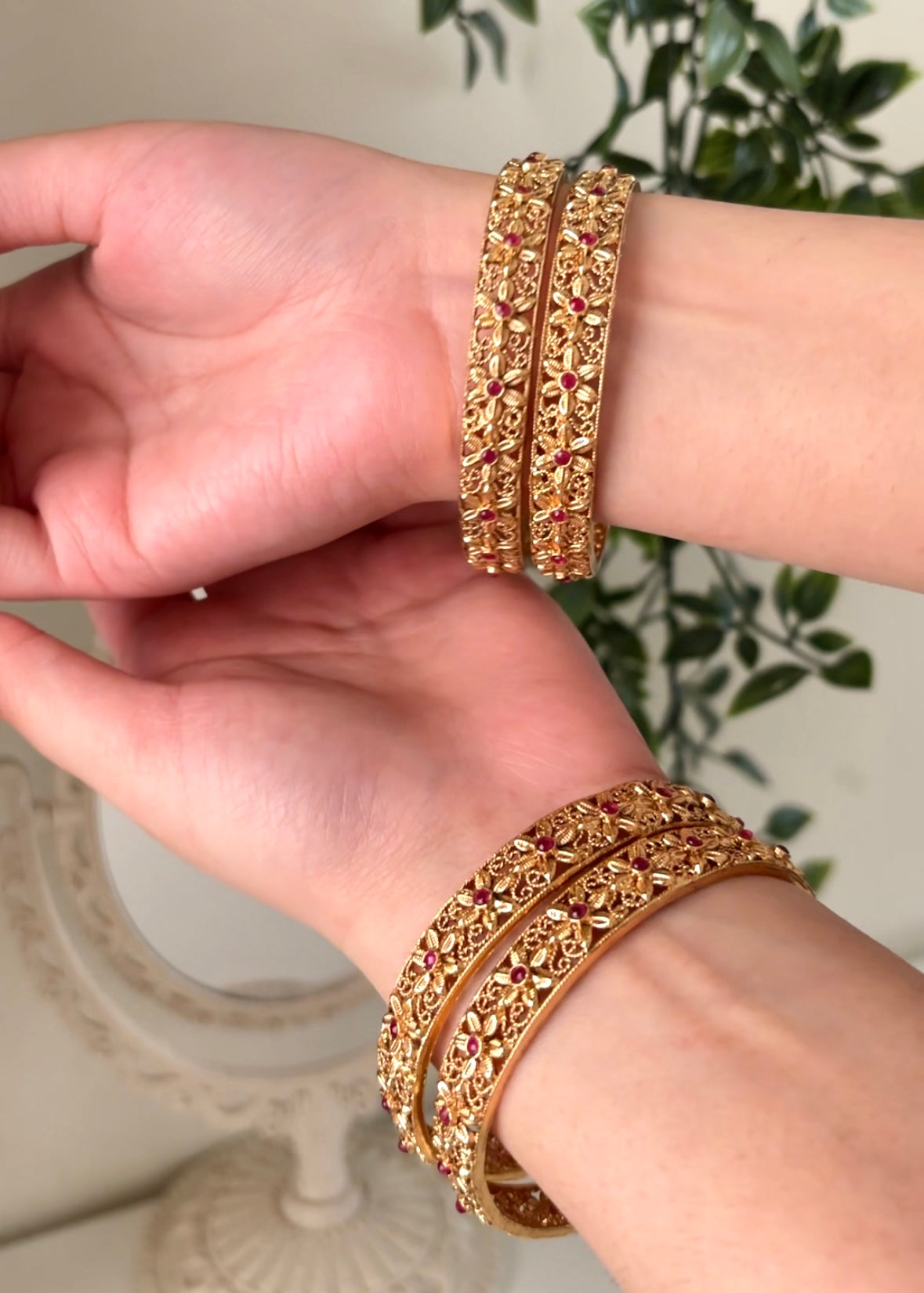RUMI - Gold Plated Bangles (set of 4)