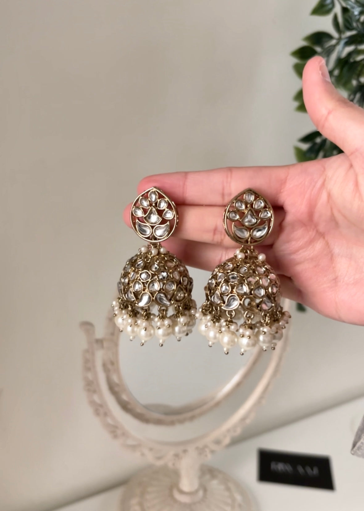 MIRALA - Jhumka