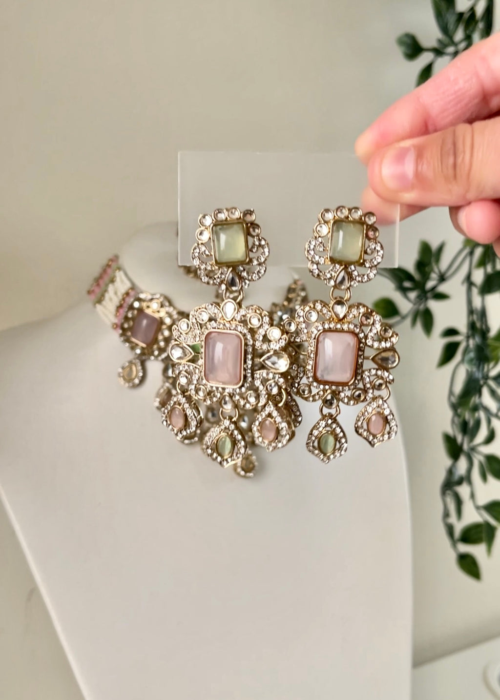 NEW - MIRAL - Kundan Choker Set