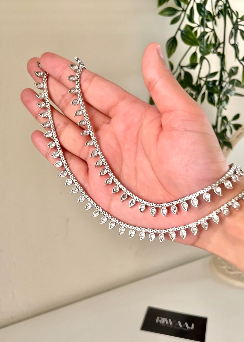 SILVER SLEEK ANKLETS