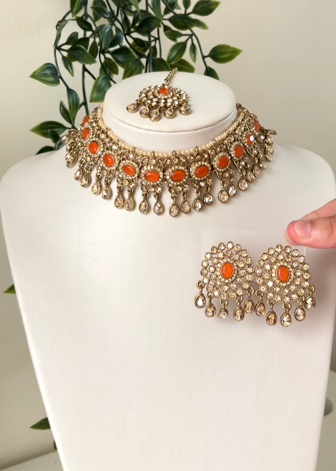 HEELA - Necklace Set