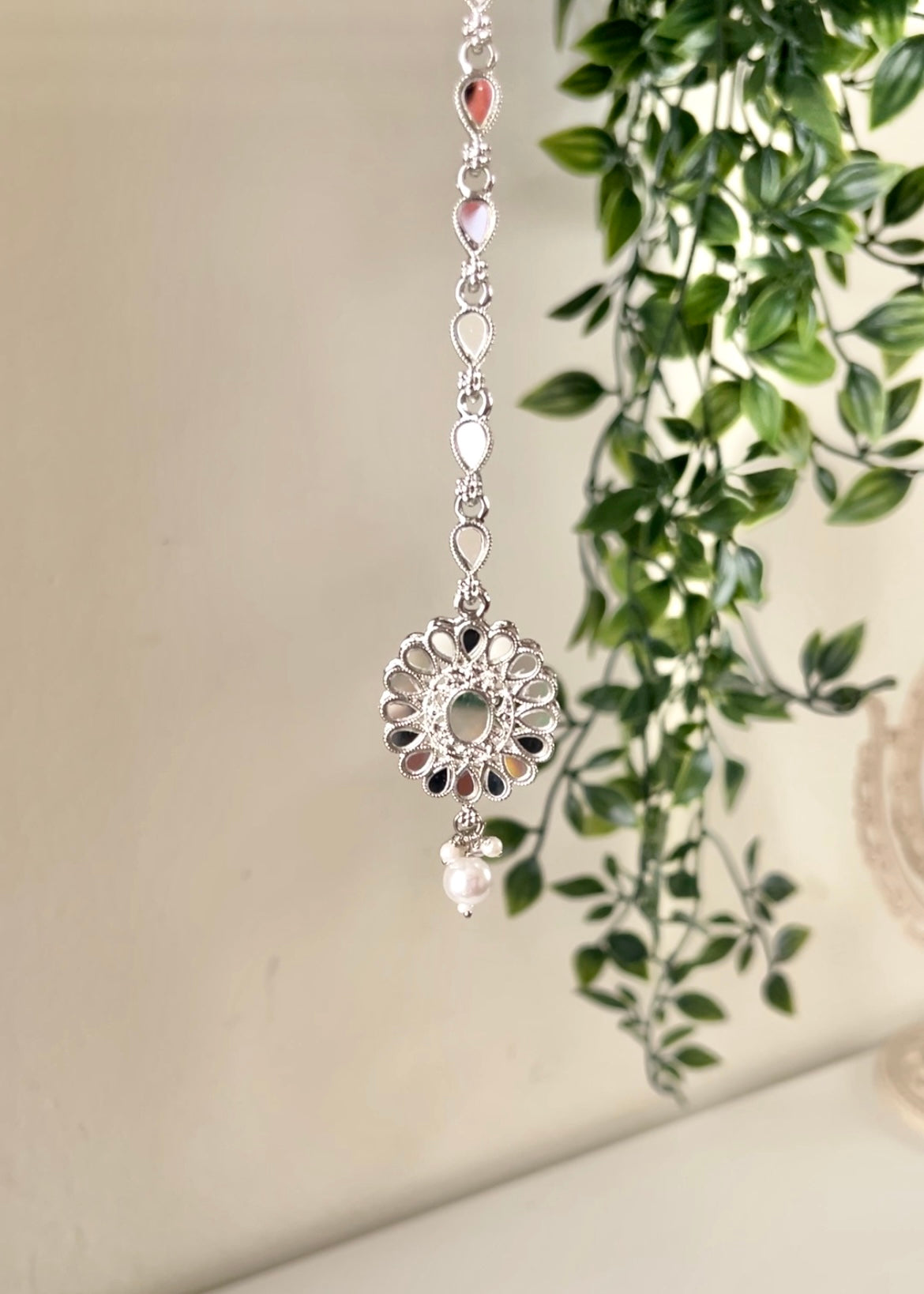 DEEP - Silver Mirror Jhumka Set