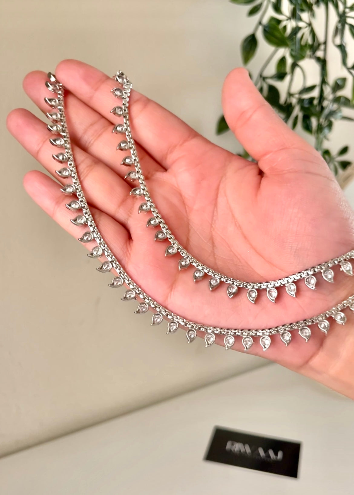 SILVER SLEEK ANKLETS