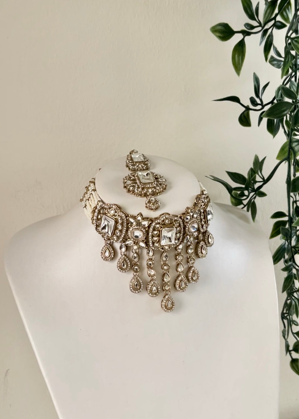 NEW - MIRAL - Kundan Choker Set