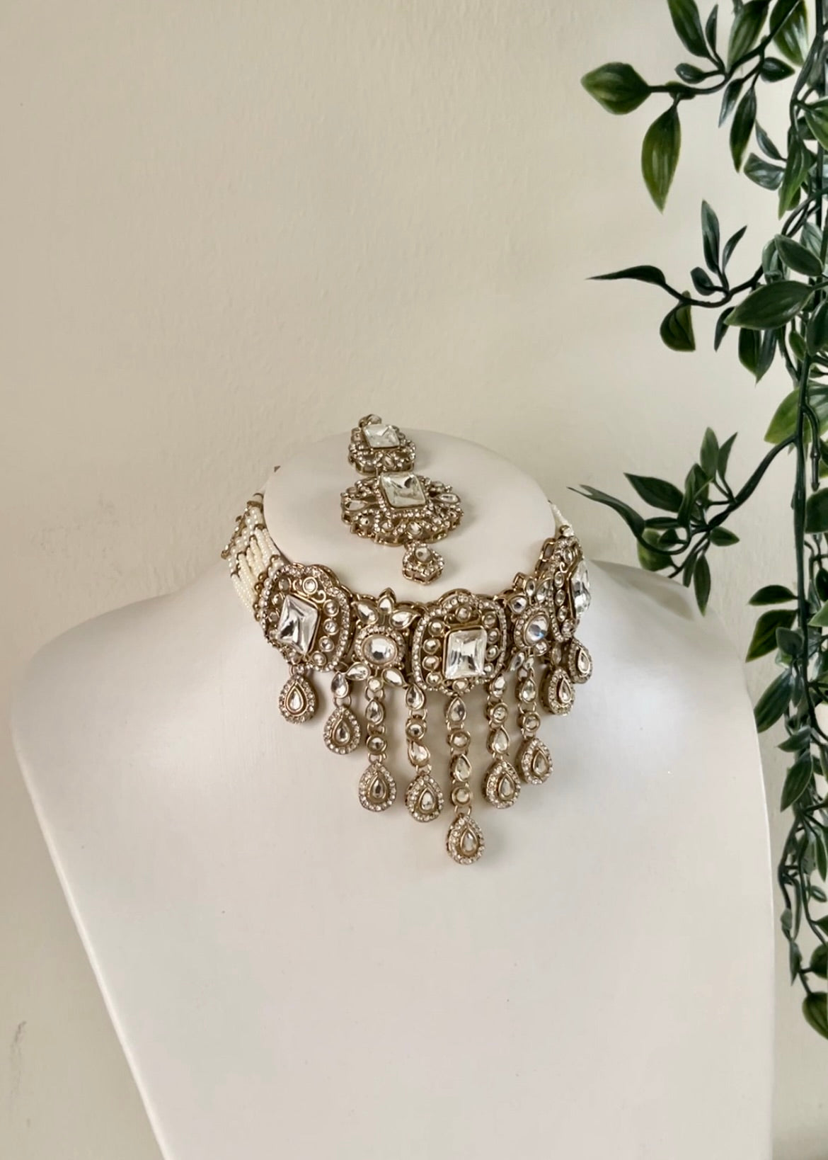 NEW - MIRAL - Kundan Choker Set