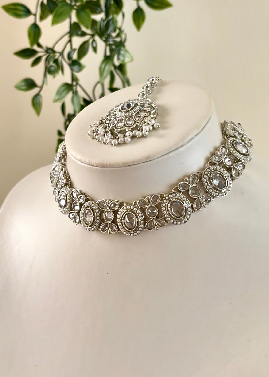 TIANA - Silver Necklace Set