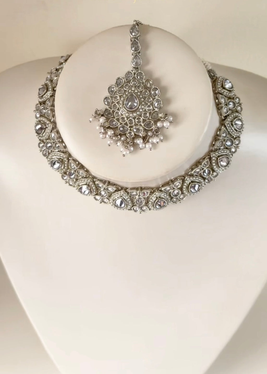 RIYA - Choker Necklace Set