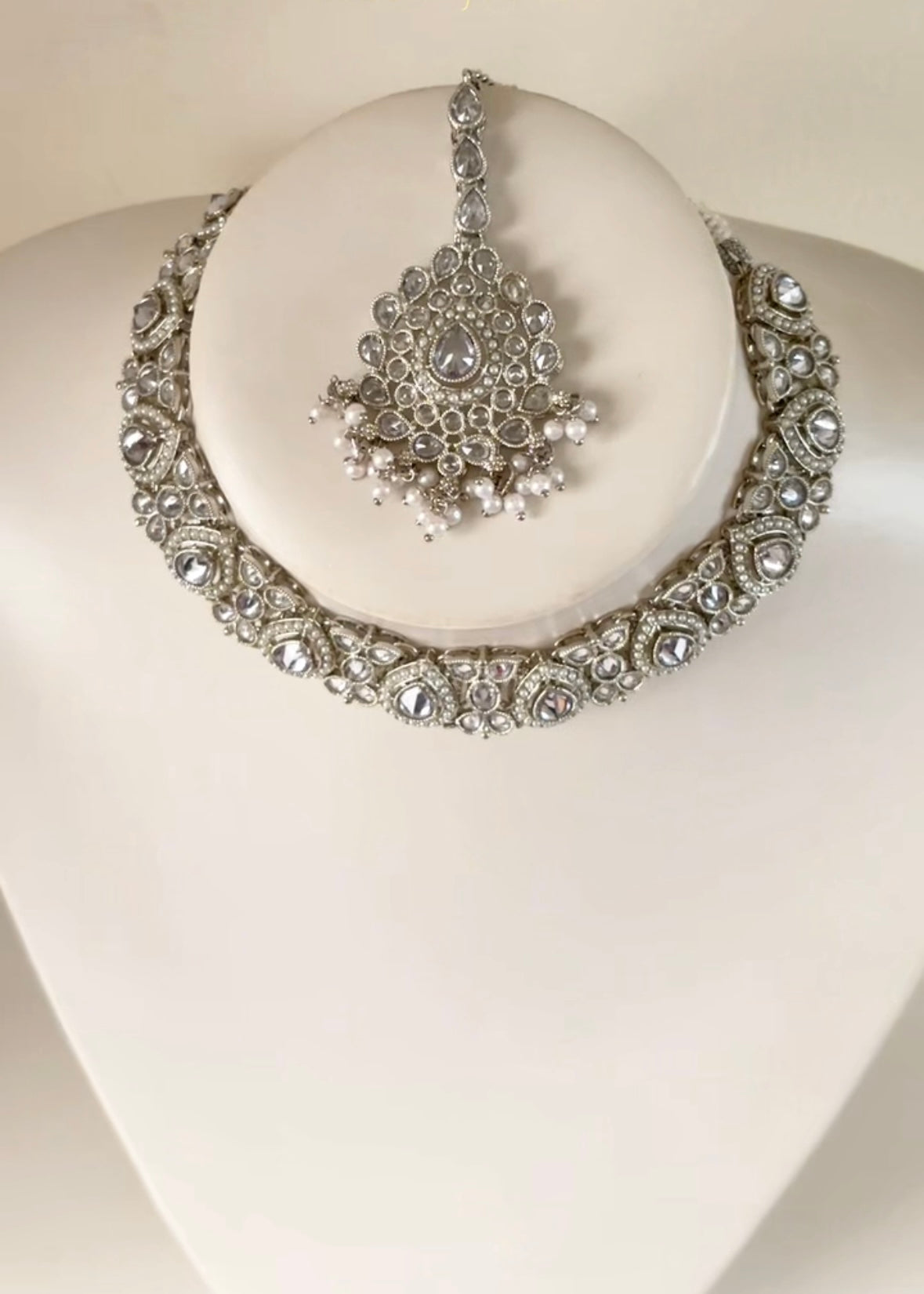 RIYA - Choker Necklace Set