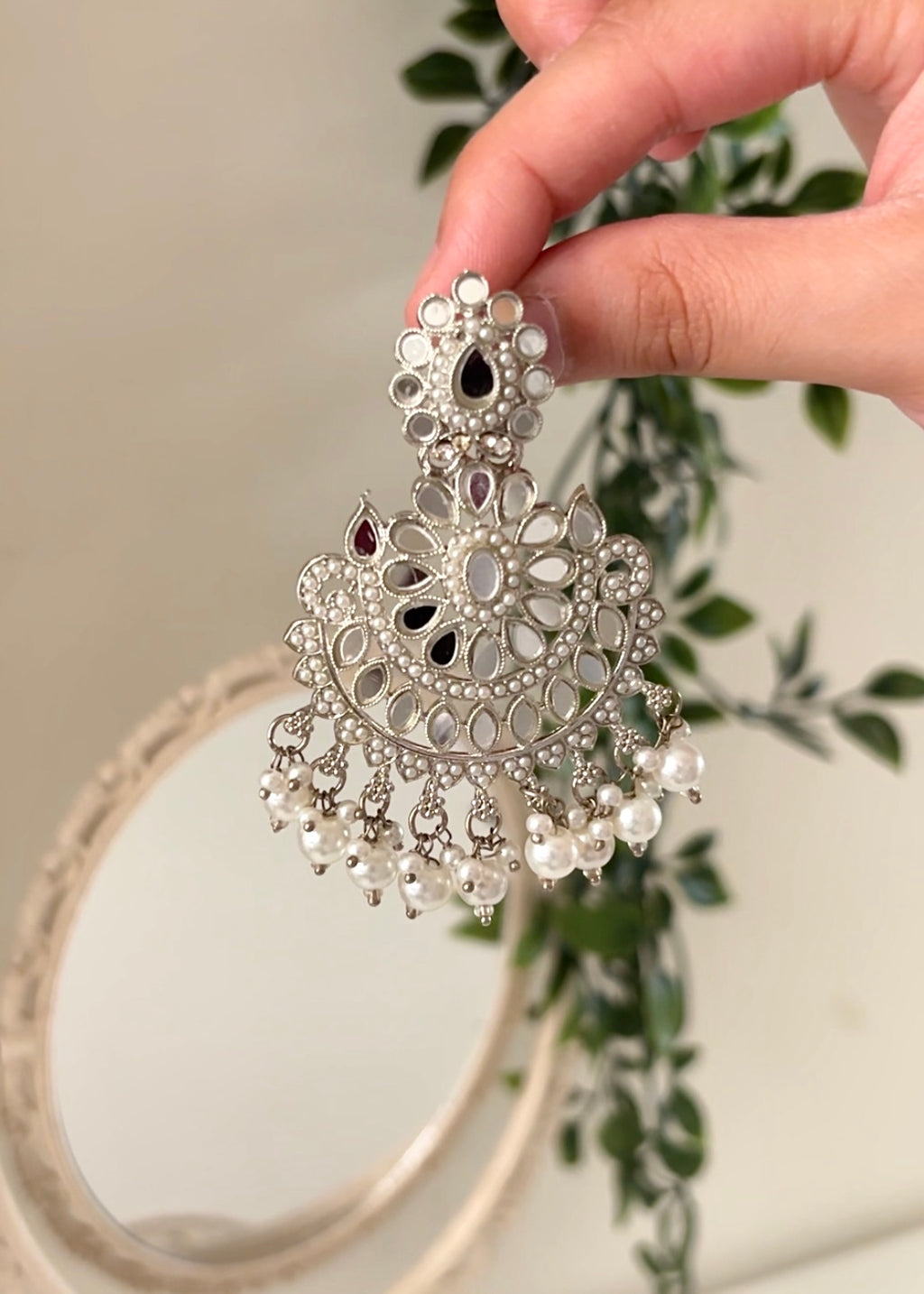 KIARA - Silver Mirror Tikka Set
