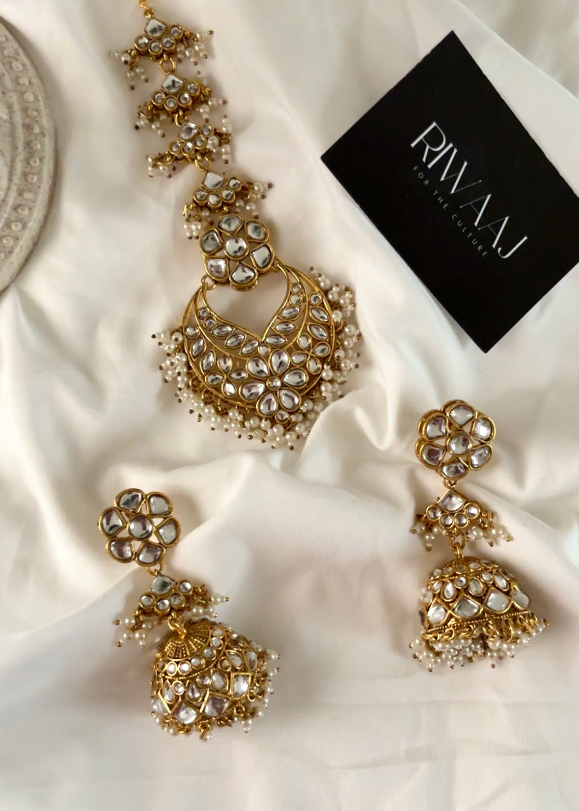 NAIMAL - Kundan Jhumka Tikka Set