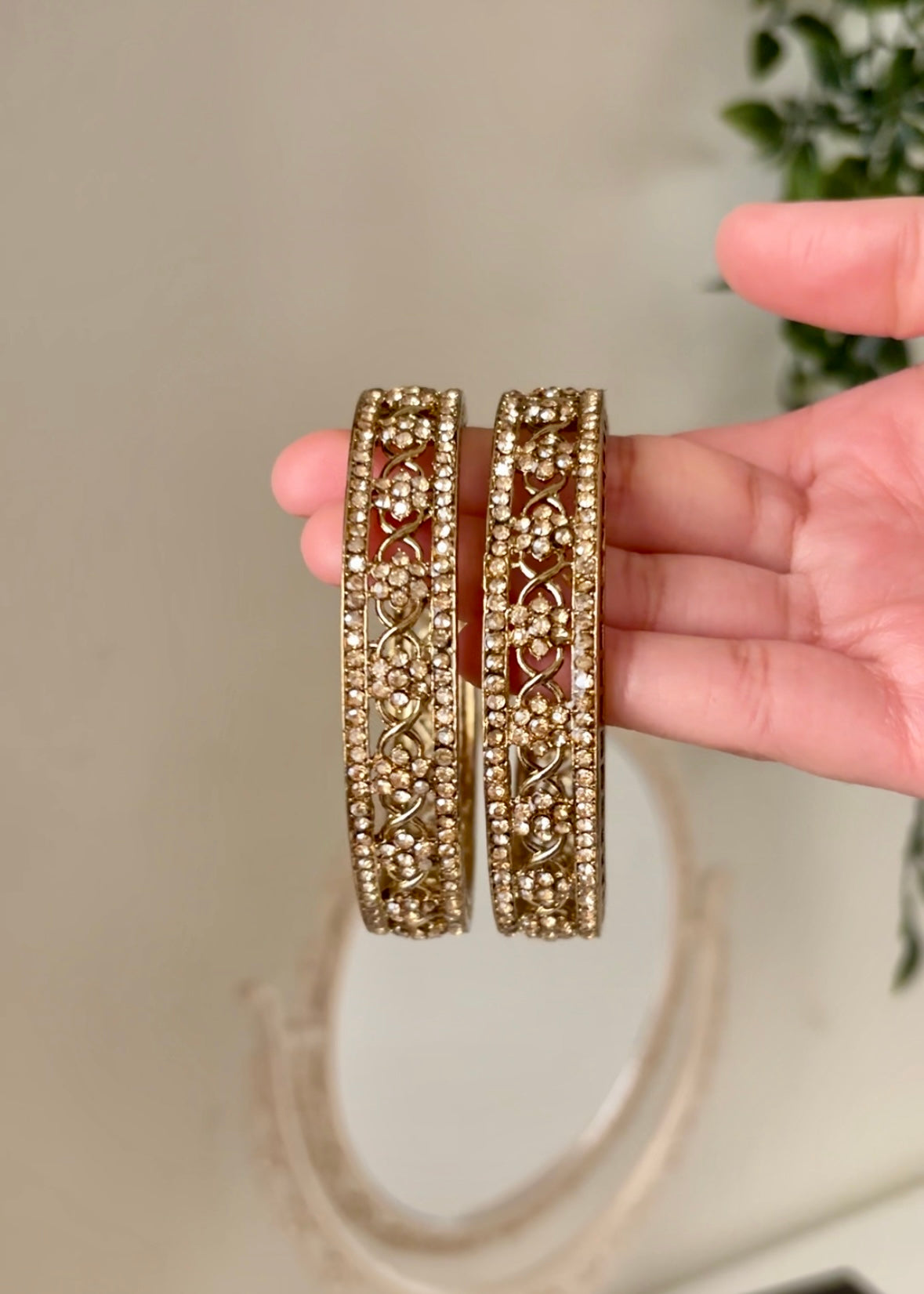 GOLDEN FLOWER - Bangles
