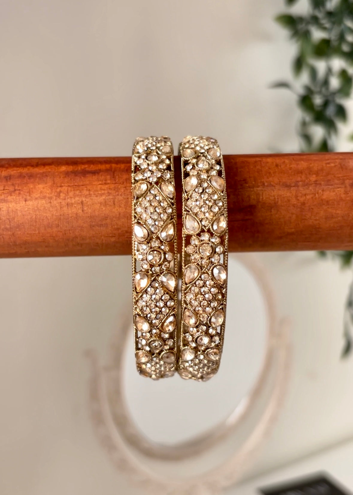 KIRAN - Bangles