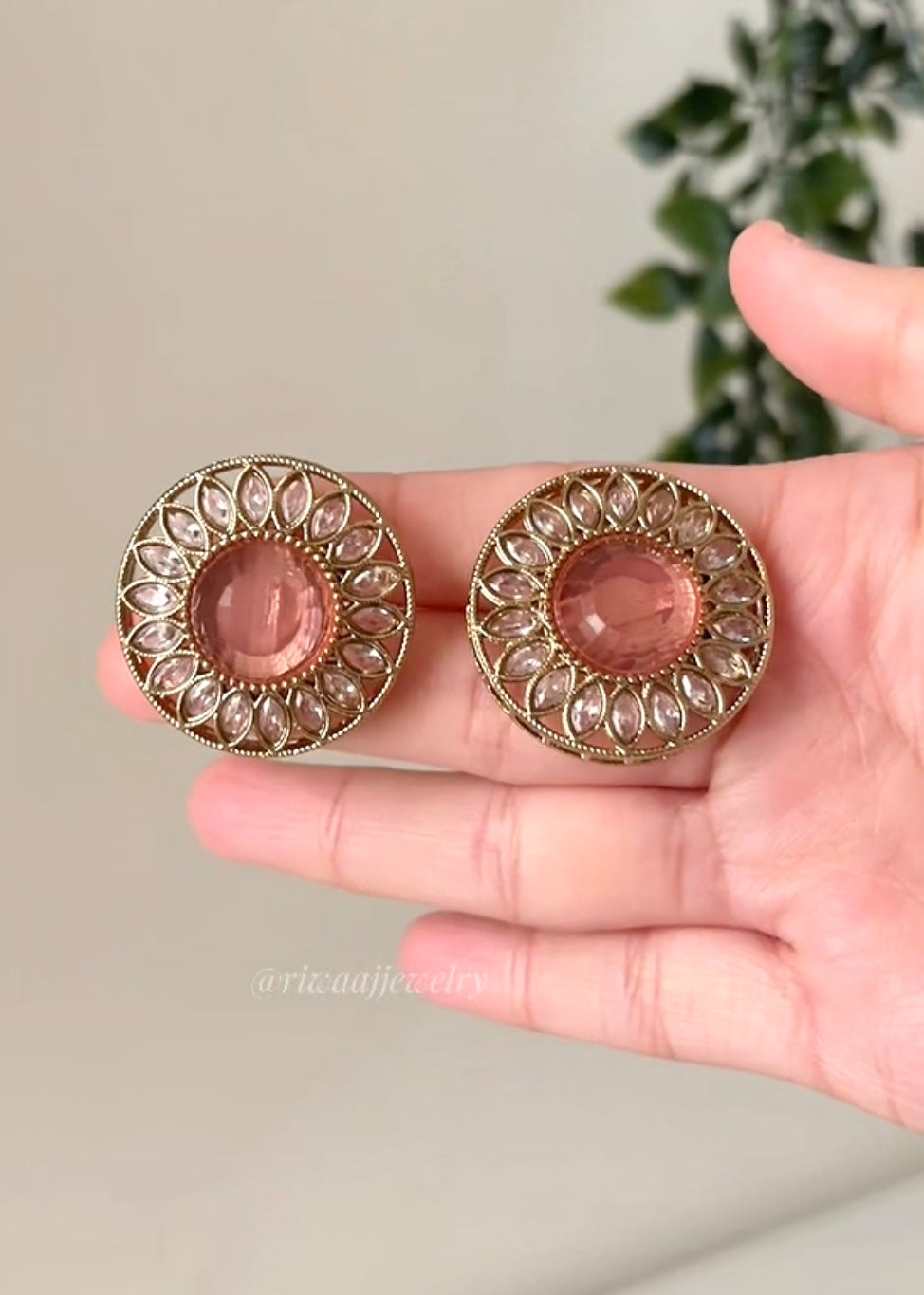 HEER - Studs