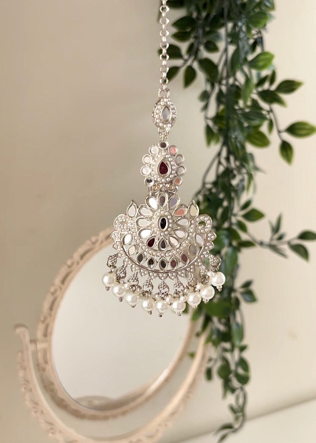 KIARA - Silver Mirror Tikka Set