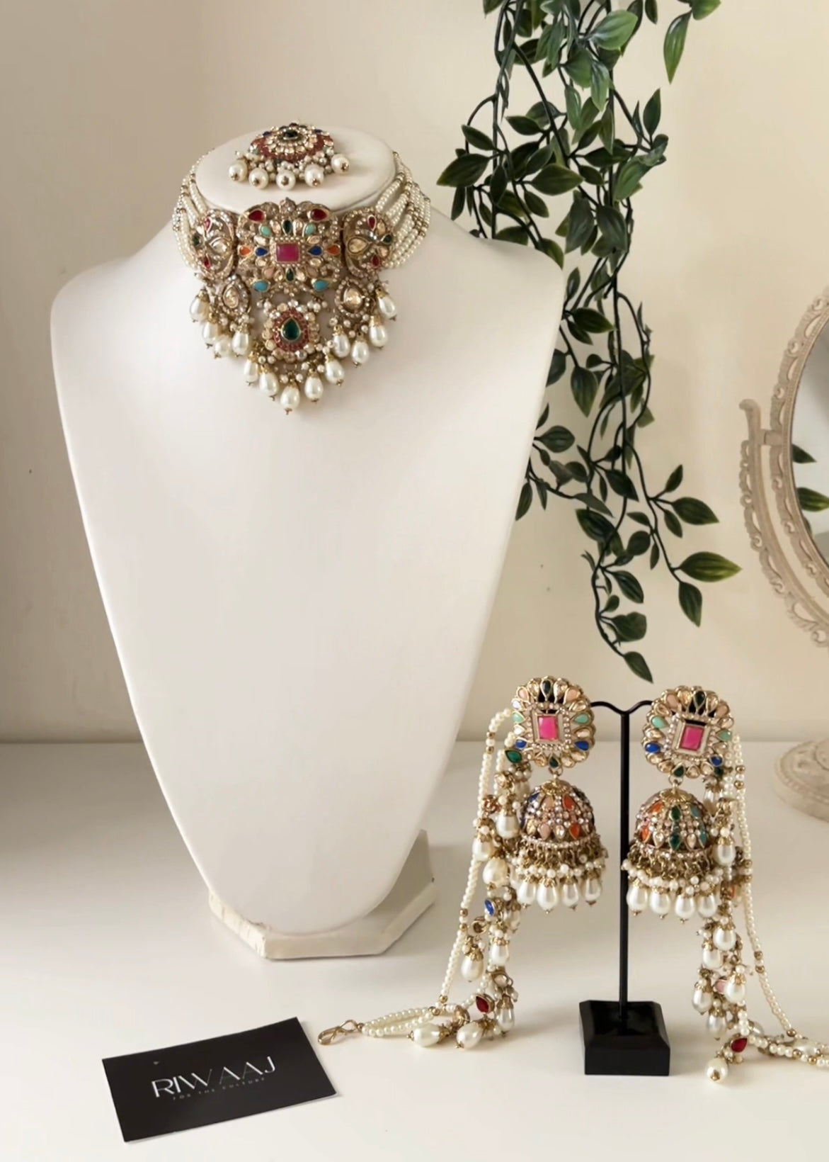 DIVIYA - Choker Set